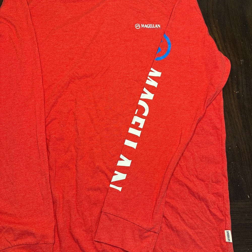 Men’s L Magellan Outdoors Soft Fabric Red Long Sleeve Tee